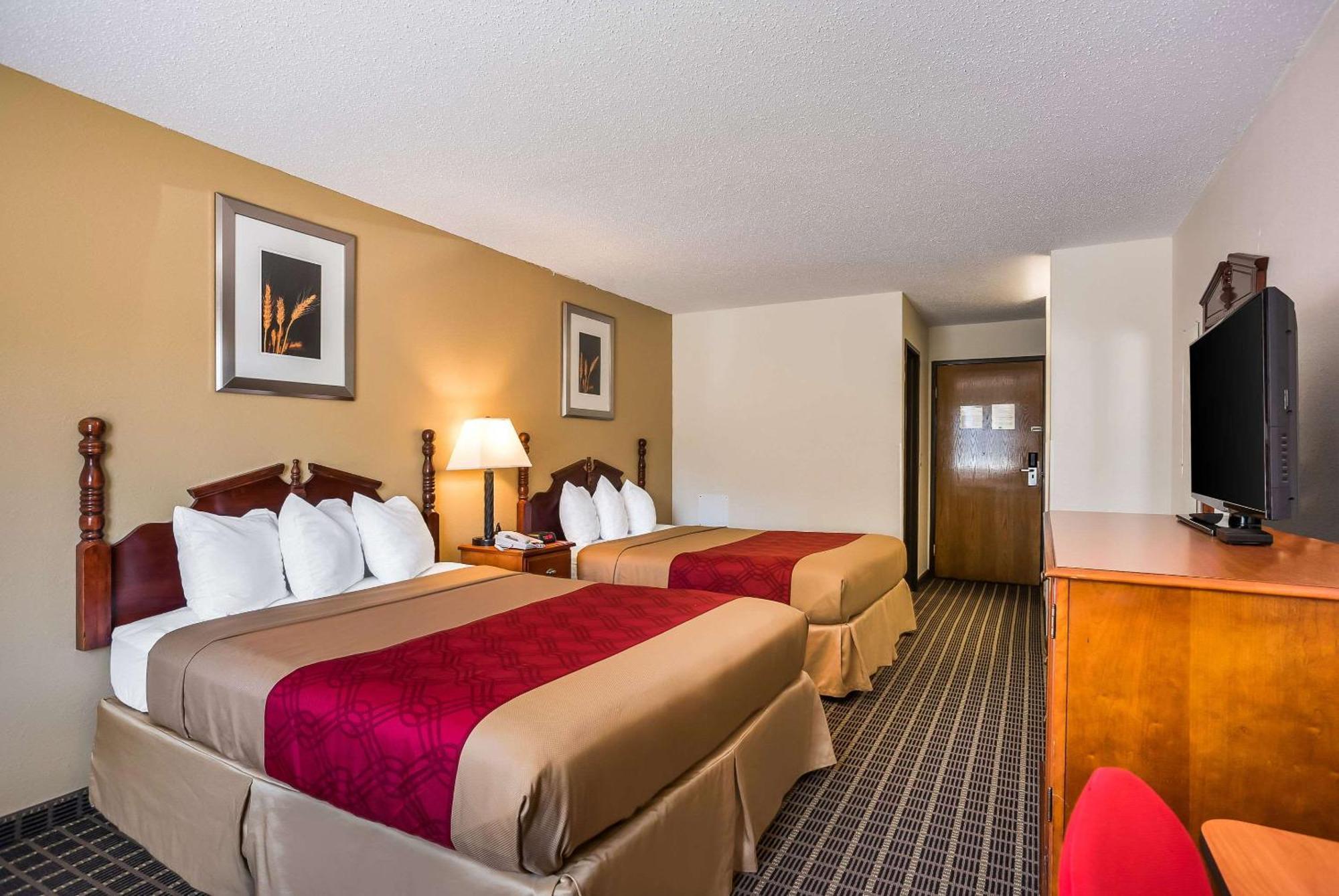 Rodeway Inn Cedar Rapids Esterno foto