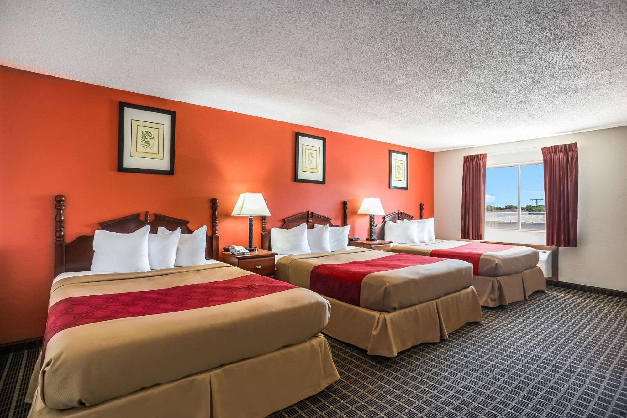 Rodeway Inn Cedar Rapids Esterno foto