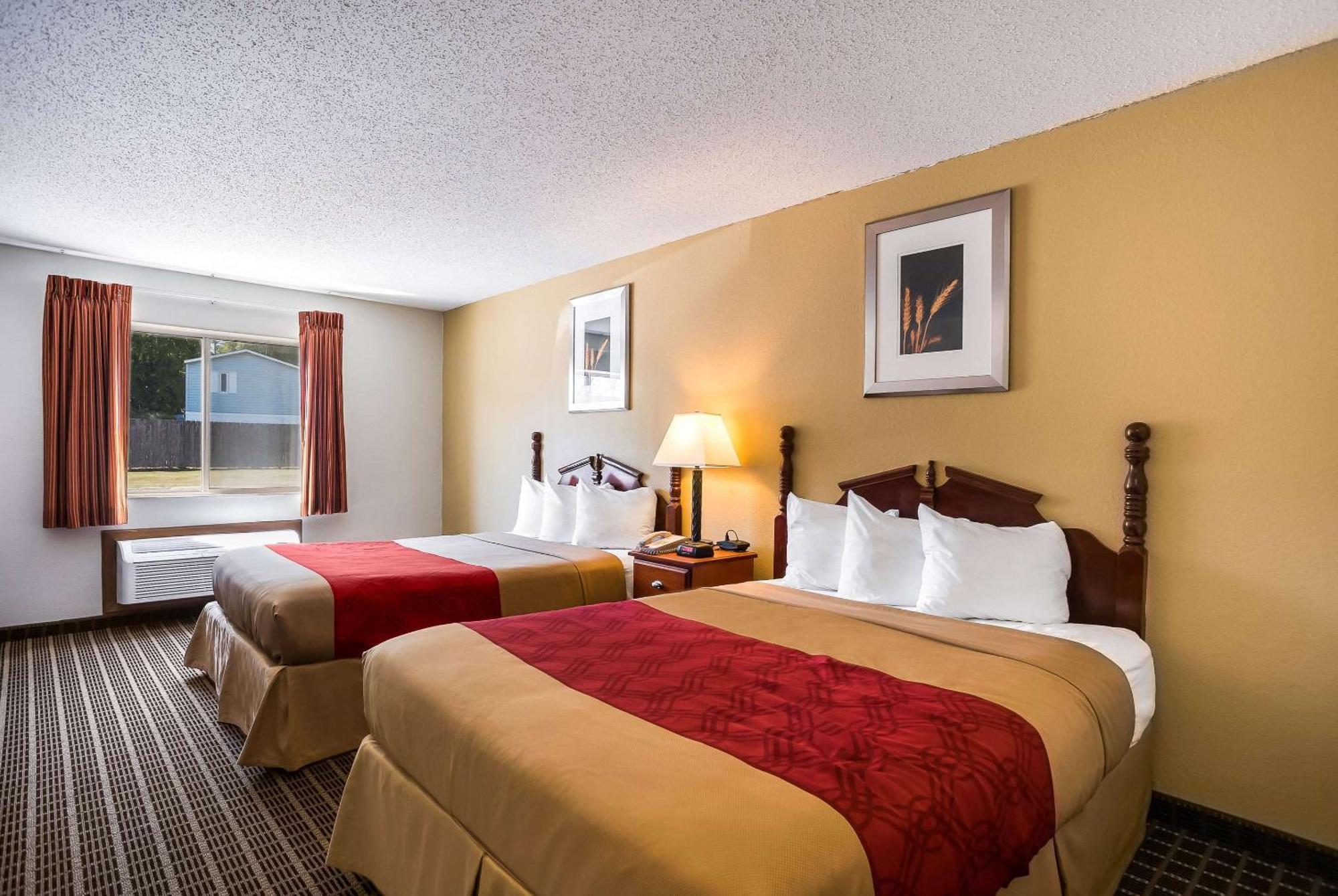 Rodeway Inn Cedar Rapids Esterno foto