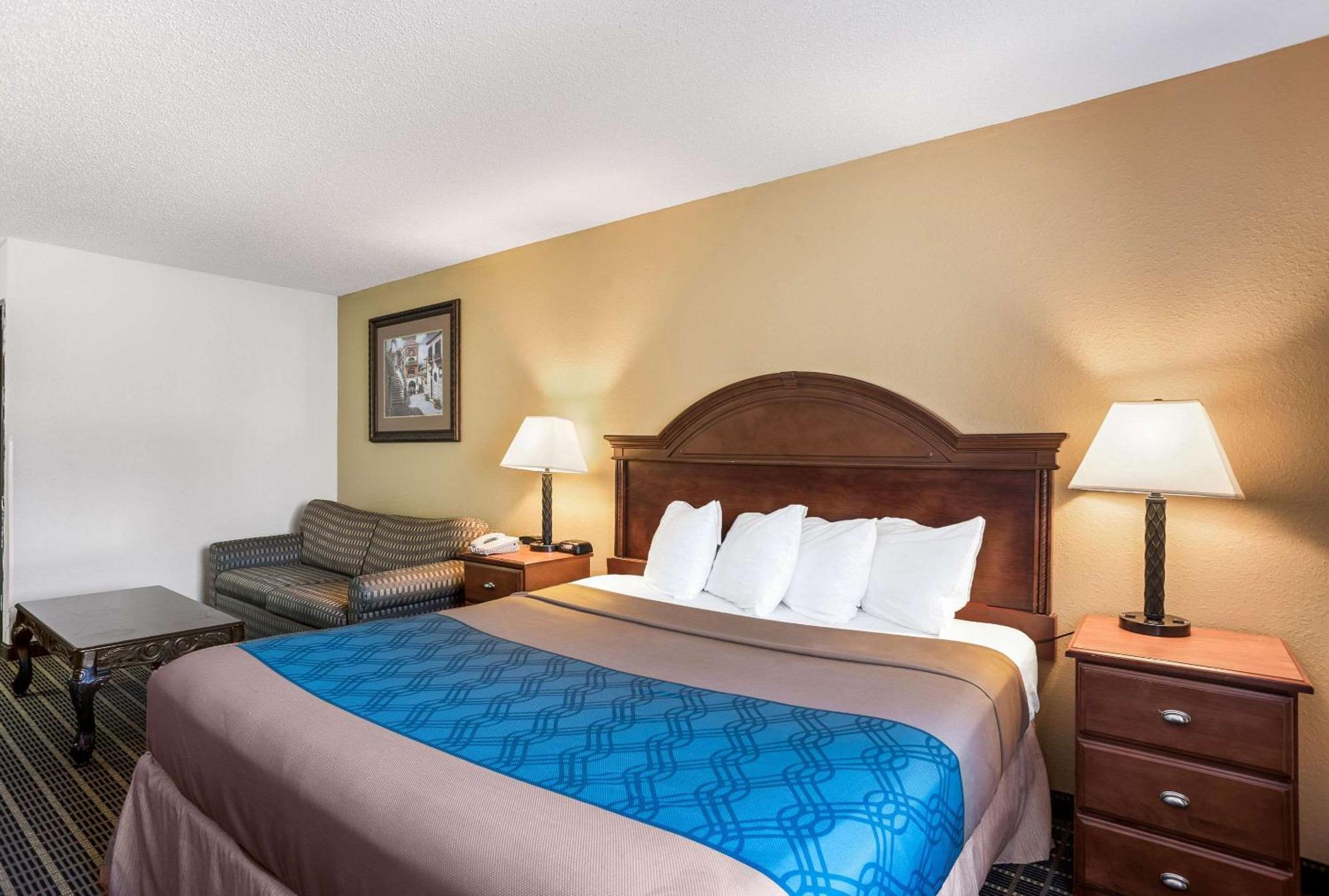 Rodeway Inn Cedar Rapids Esterno foto