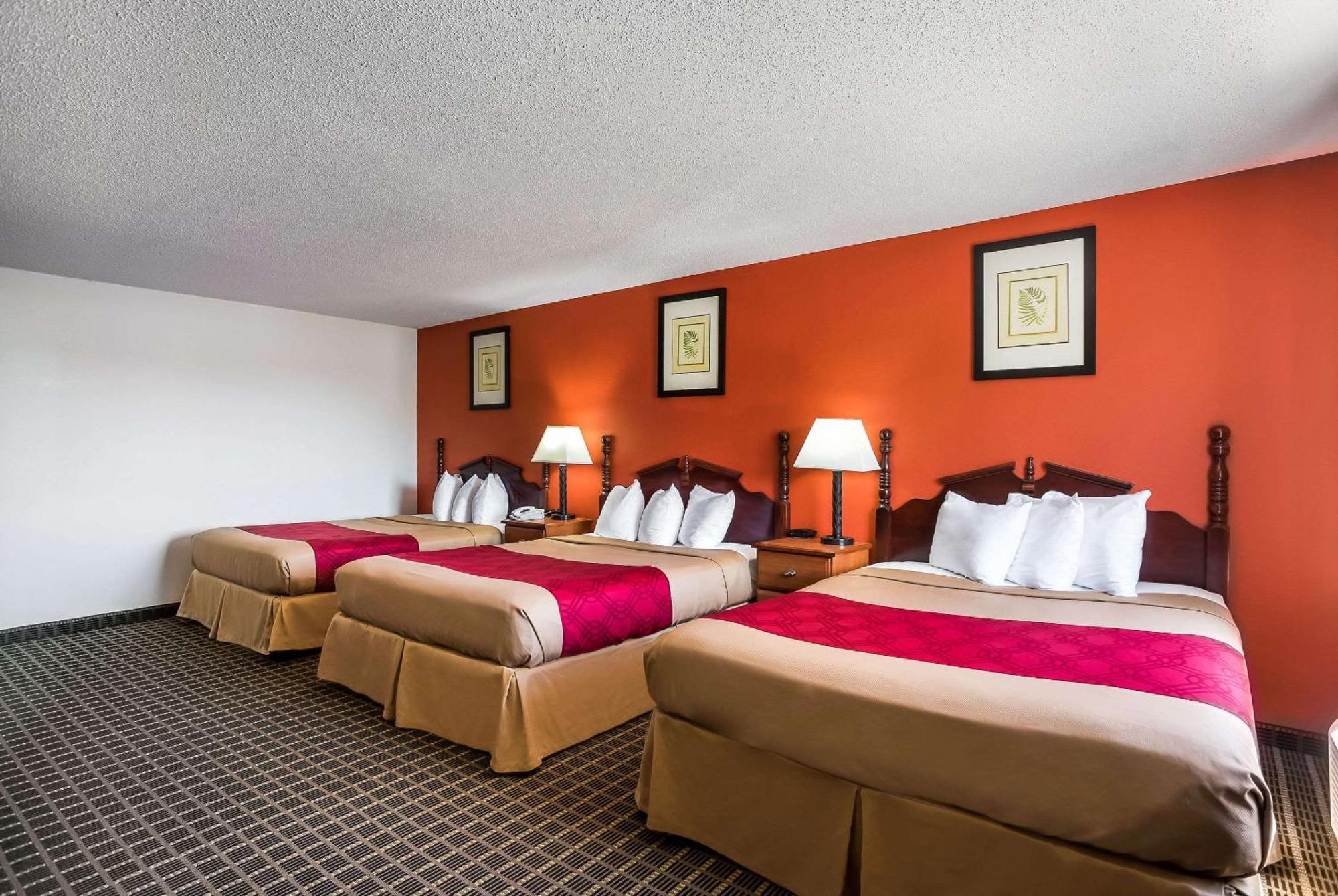 Rodeway Inn Cedar Rapids Esterno foto
